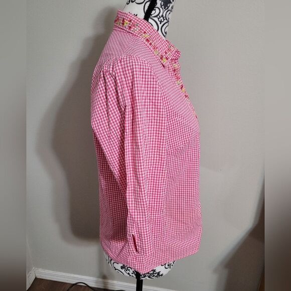 Gingham floral embroidered woman's button up top - Picture 2 of 6